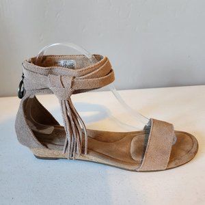 Koolaburra Wedge "EUC"